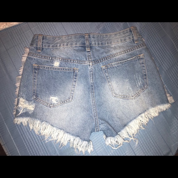 In The Past Tulle Ruffle Denim Shorts - Picture 5 of 8